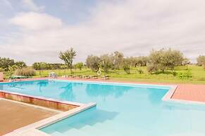 Thyme apt With Shared Pool