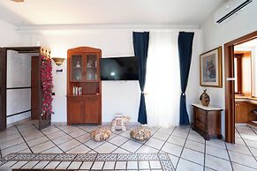 Casa Raffaela with Terrace by Wonderful Italy