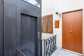 Casa Raffaela with Terrace by Wonderful Italy