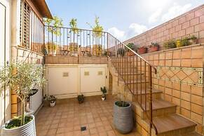 Casa Raffaela with Terrace by Wonderful Italy