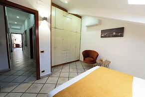 Casa Raffaela with Terrace by Wonderful Italy