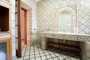 Casa Raffaela with Terrace by Wonderful Italy