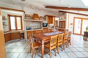 Casa Raffaela with Terrace by Wonderful Italy