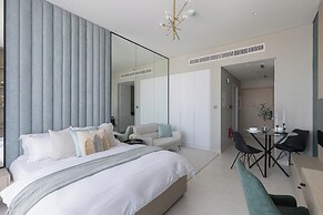 Cozy studio at Westwood By IMTIAZ