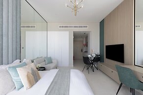 Cozy studio at Westwood By IMTIAZ