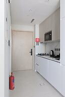 Cozy studio at Westwood By IMTIAZ