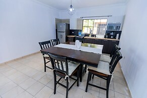 Friendly House
