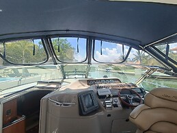 ALL EXCLUSIVE YACHT