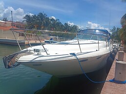 ALL EXCLUSIVE YACHT
