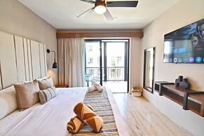 Hacienda Tuk by The Spot Rentals