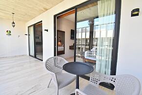 Hacienda Tuk by The Spot Rentals