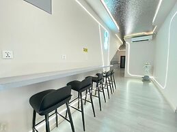 U Capsule Hotel
