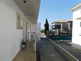 Paramount Gardens Resorts C202