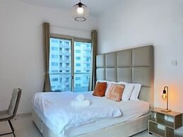 DreamLike Full Pool & Marina View