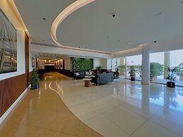 DreamLike Full Pool & Marina View