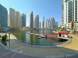 DreamLike Full Pool & Marina View