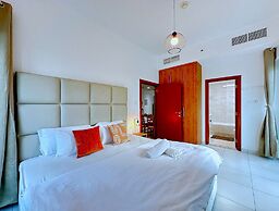 DreamLike Full Pool & Marina View