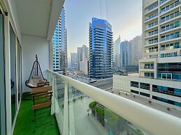 DreamLike Full Pool & Marina View