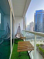 DreamLike Full Pool & Marina View