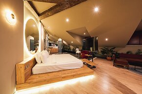 Tare Houses Hotel