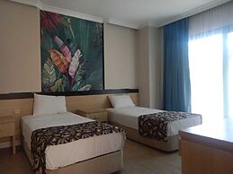 Club Bellamare Beach