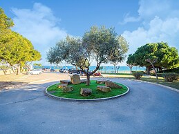Comfort Steps From the Sea