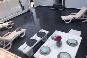 Comfort Steps From the Sea