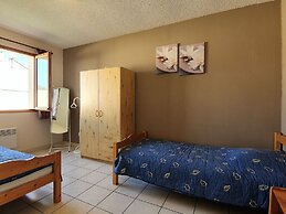 Charming Villa in Saint-genies