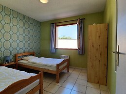 Charming Villa in Saint-genies