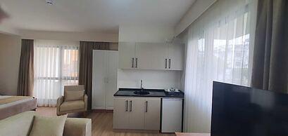 Petra Port Hotel