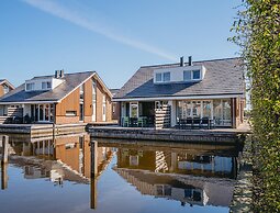 Waterside Escape With Easy Access