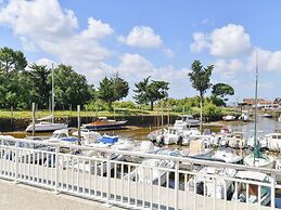 Villa in Lanton Near the Beach With Harbour View