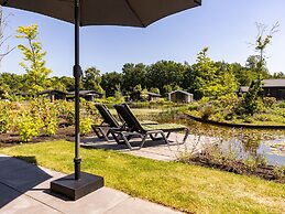 Chalet by Pond in Holiday Park