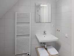 Villa by Lake Veere With Modern Amenities