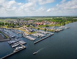 Villa by Lake Veere With Modern Amenities