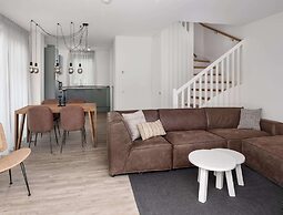 Villa by Lake Veere With Modern Amenities