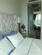 Beachfront Bang Saray By RoomQuest Hotel
