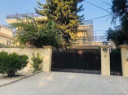 Royal Executive Guest House