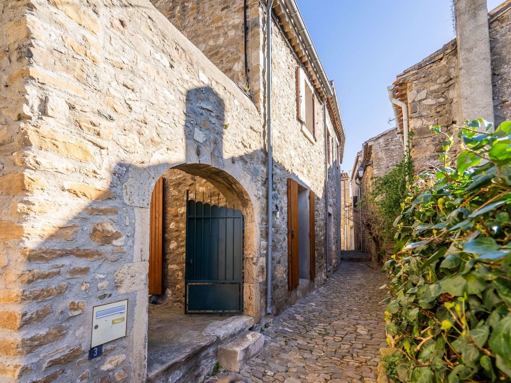 Vineyards & Village Stay