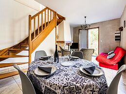 Vineyards & Village Stay