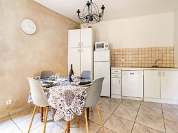 Vineyards & Village Stay