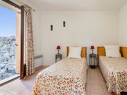 Vineyards & Village Stay