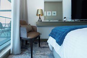 B. Bay centrally located Cozy Studio