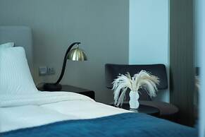 B. Bay centrally located Cozy Studio