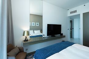 B. Bay centrally located Cozy Studio