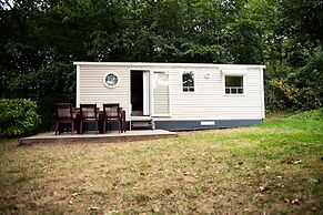 Chalet in Olloy-sur-viroin With Patio