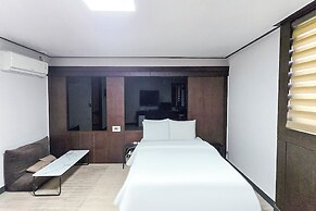 Osan J Hotel