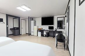 Osan J Hotel