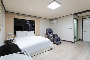 Osan J Hotel