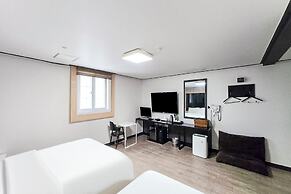 Osan J Hotel